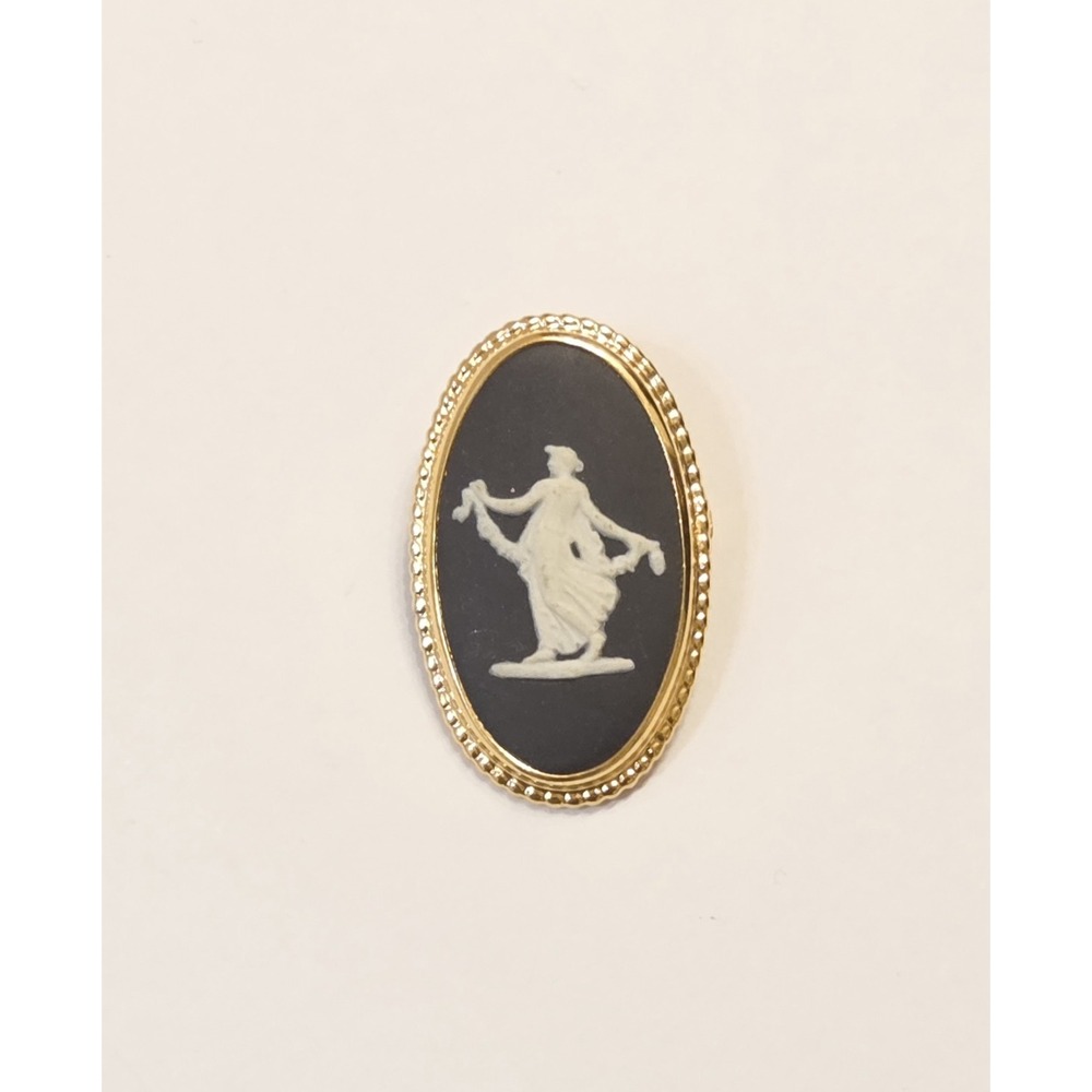 Vintage Signed Wedgewood Jasperware Cameo Brooch Made In England